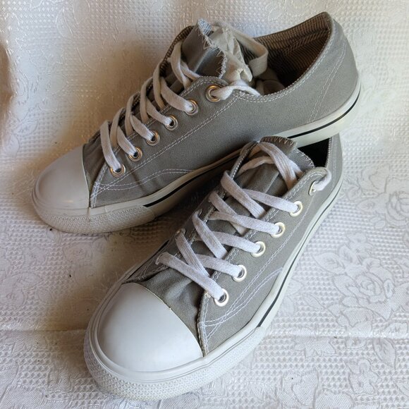 Converse Chuck Taylor Low Top Classic Gray Size 9 - Picture 2 of 10